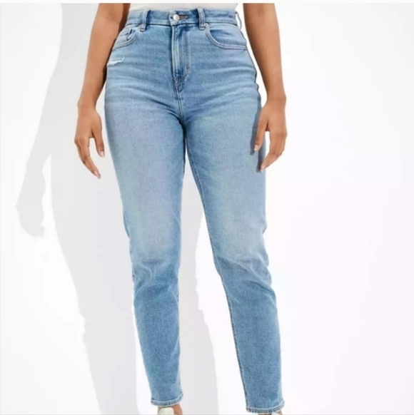 American Eagle Curvy Mom Jeans AEO High Waisted Rise Light Wash Stretch Size 14 - Picture 2 of 13